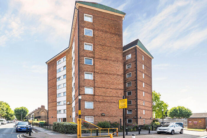 1 Bedroom Flat To Rent In Marlow Road, East Ham, London, E6