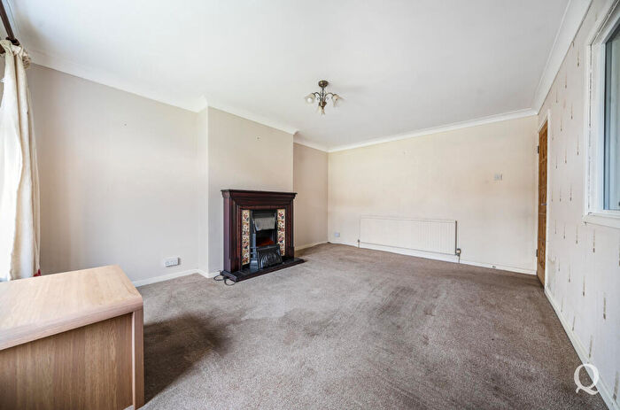 2 Bedroom Bungalow For Sale In Gayhurst Drive, Sittingbourne, Kent, ME10
