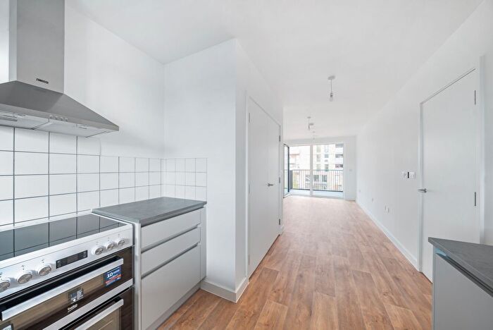 1 Bedroom Flat To Rent In Bowline Street, Barking, IG11