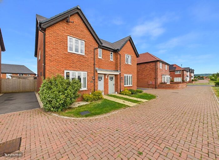 3 Bedroom Semi Detached House For Sale In Kestrel Place, Watlington, Oxfordshire, OX49