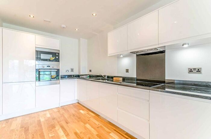 1 Bedroom Flat To Rent In Wimhurst Court, Poplar, London, E14