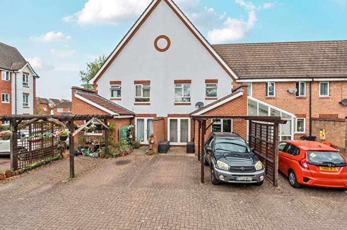 2 Bedroom Terraced House For Sale In Headley Road East, Woodley, Reading, RG5