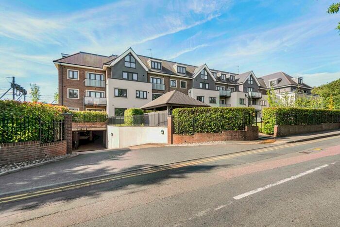 2 Bedroom Apartment To Rent In Institute Road, Taplow, Maidenhead, SL6