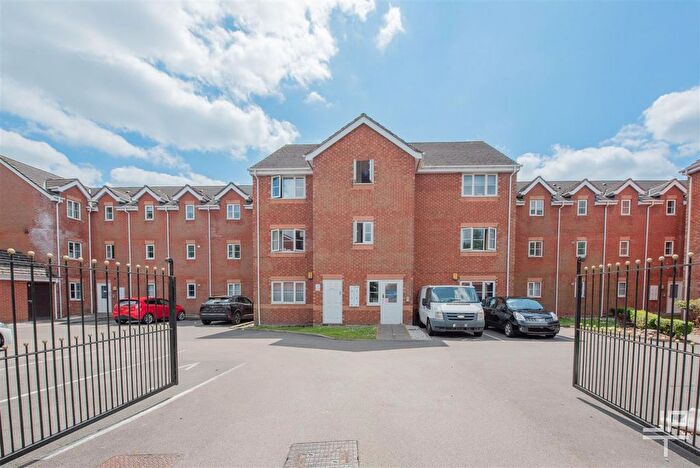 2 Bedroom Flat To Rent In Medway Court, St. Helens, WA9