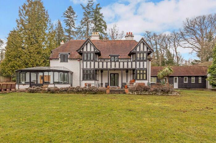 6 Bedroom Detached House For Sale In Bagley Wood Road, Kennington, Oxford, Oxfordshire, OX1