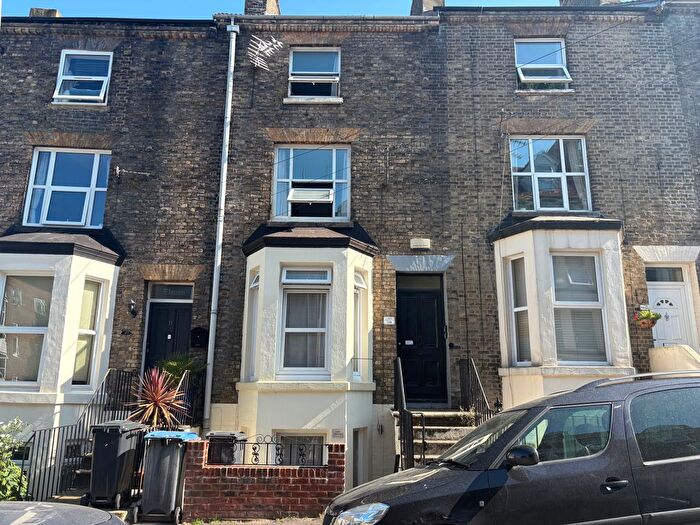 2 Bedroom Property To Rent In Templar Street, Dover, CT17
