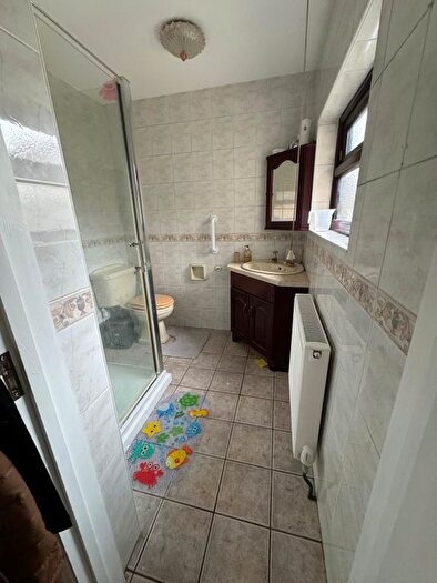 2 Bedroom Flat To Rent In Bloxhall Road, London, E10