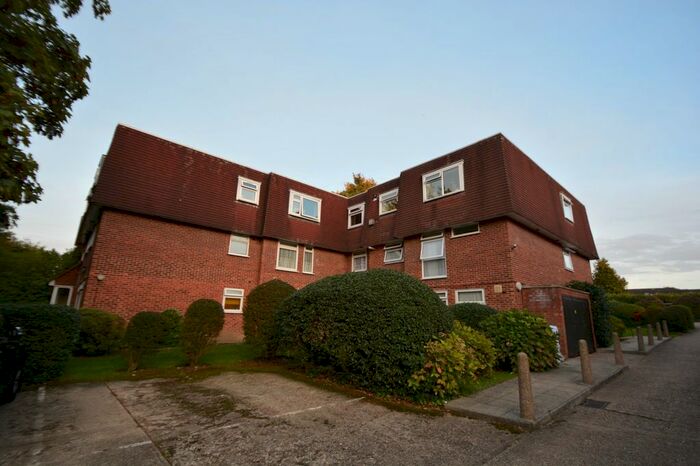 2 Bedroom Flat To Rent In Langworthy, Royston Grove, Hatch End, HA5