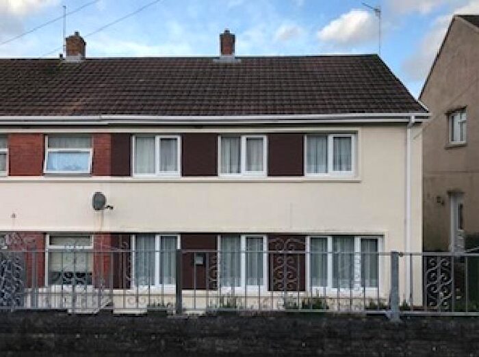 3 Bedroom Semi-Detached House To Rent In Bryn Nedd, Cimla, Neath, SA11
