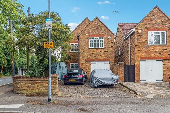 4 Bedroom Detached House For Sale In Vernon Drive, Harefield, Middlesex, UB9