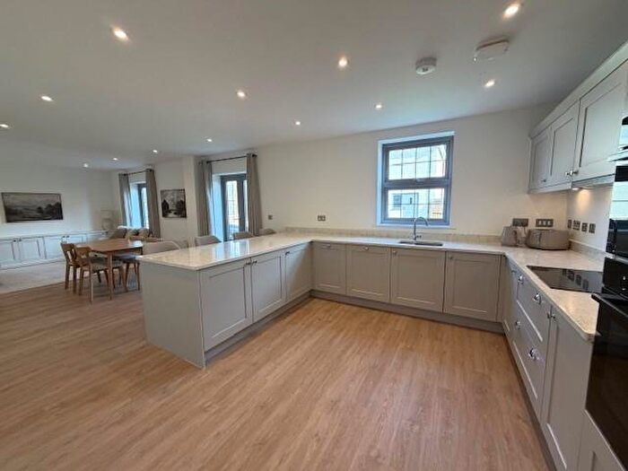 5 Bedroom House To Rent In Sulis Down, Bath, BA2