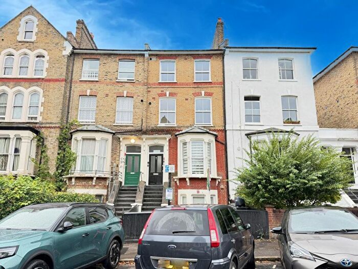 1 Bedroom Flat For Sale In C Colvestone Crescent, Dalston, London, E8