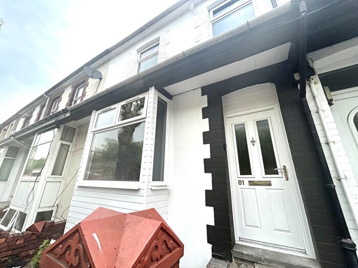 5 Bedroom House Of Multiple Occupation To Rent In Broadway, CF37