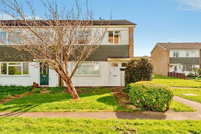 3 Bedroom End Of Terrace House For Sale In Rochester Walk, Reigate, RH2