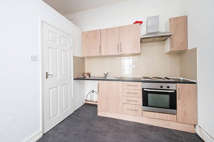 Studio To Rent In Barnabas Road, Hackney, London, E9