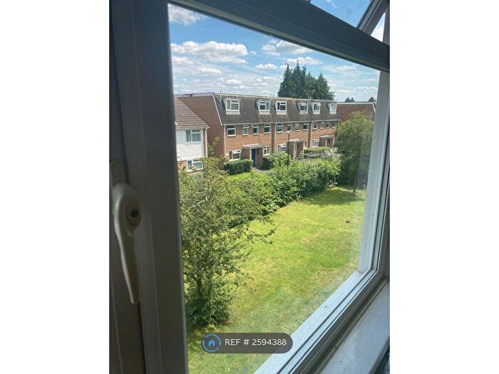1 Bedroom Flat To Rent In Ridge Bank, Slough, SL1