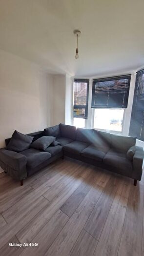 1 Bedroom Flat To Rent In Griffin Road, London, SE18