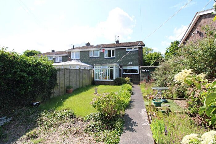 3 Bedroom End Of Terrace House For Sale In Broomley Walk, Red House Farm, Newcastle Upon Tyne, NE3