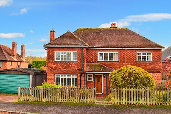 4 Bedroom Detached House For Sale In Serpentine Road, Sevenoaks, TN13