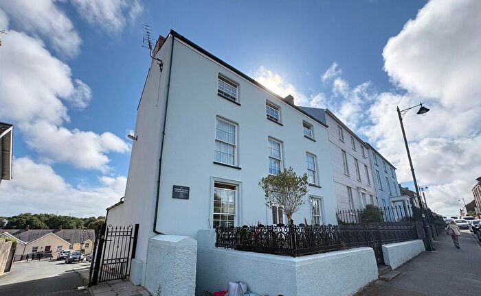 1 Bedroom Flat For Sale In Main Street, Pembroke, Pembrokeshire., SA71