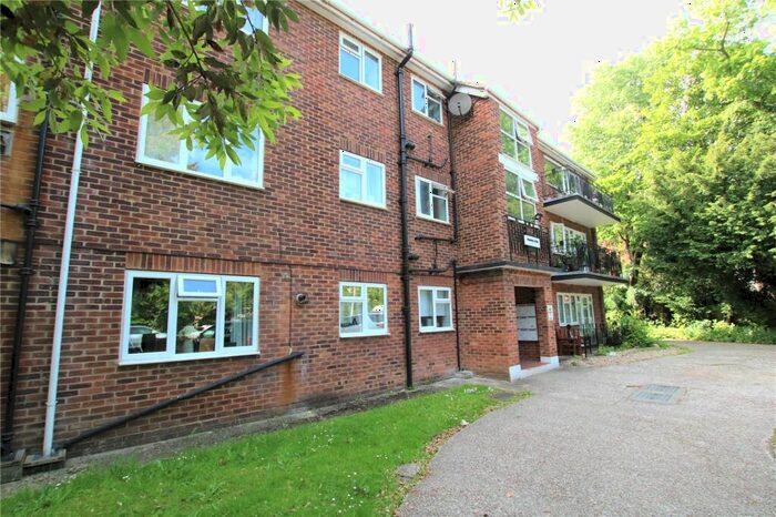 2 Bedroom Apartment To Rent In Wisdom Court, Southcote Road, Reading, Berkshire, RG30