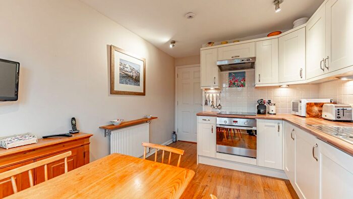 2 Bedroom Flat For Sale In Ellangowan Court, Milngavie, G62