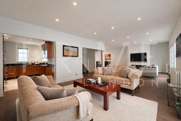 5 Bedroom Property To Rent In Eaton Mews North, Belgravia, London, SW1X