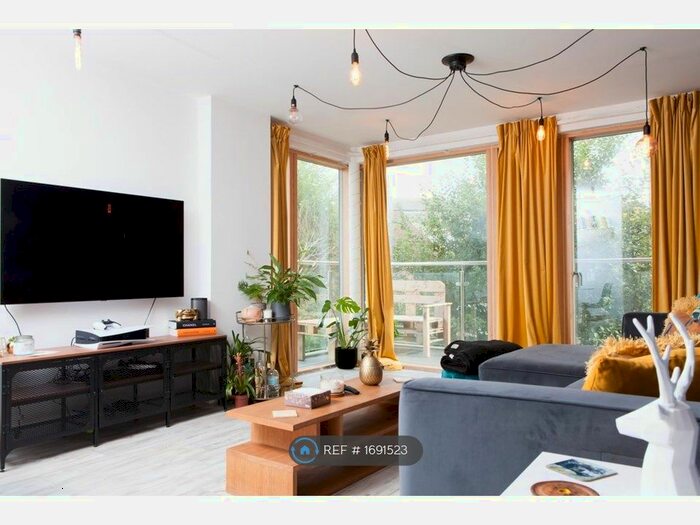 2 Bedroom Flat To Rent In Pankhurst Avenue, Brighton, BN2