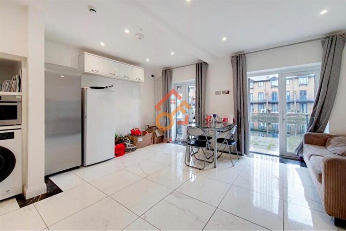 5 Bedroom House To Rent In Lancaster Drive, London, E14