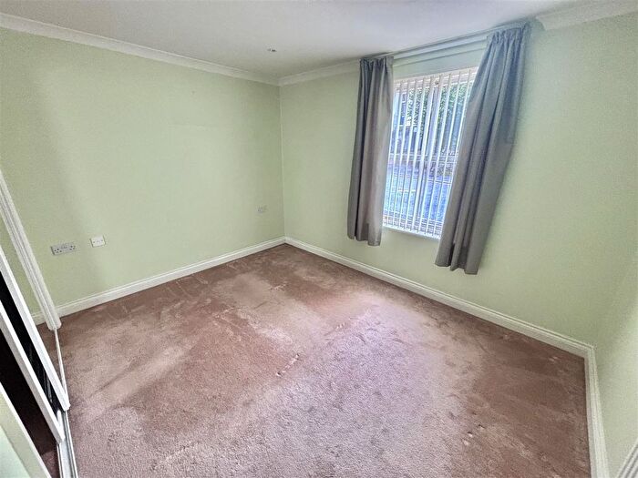 2 Bedroom Flat For Sale In Carlyon Road, St. Austell, PL25