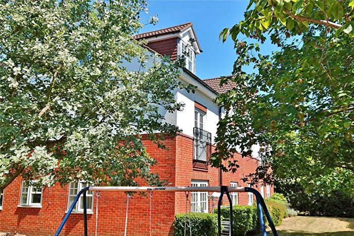 1 Bedroom Flat For Sale In Kingsway, Woking, Surrey, GU21