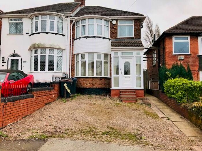 3 Bedroom Semi-Detached House To Rent In Rocky Lane, Great Barr, Birmingham B42