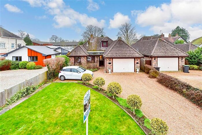 4 Bedroom Detached House For Sale In Park Crescent, Emsworth, Hampshire, PO10
