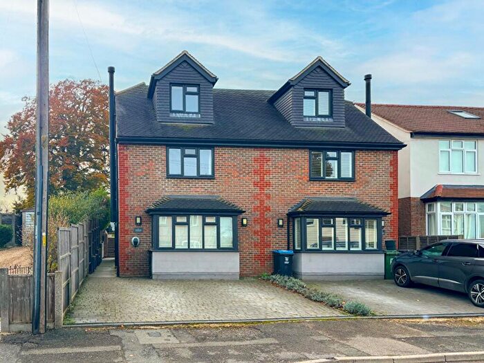 5 Bedroom Semi Detached House To Rent In Chestnut Drive, Berkhamsted, HP4