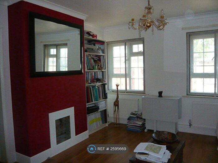 2 Bedroom Flat To Rent In Prince Regent Lane, London, E13