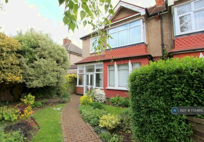2 Bedroom Maisonette To Rent In Radnor Avenue, Harrow, HA1