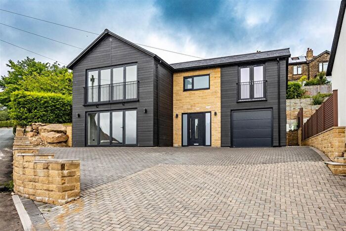4 Bedroom Detached House For Sale In Banks Lane, Riddlesden, Keighley, BD20