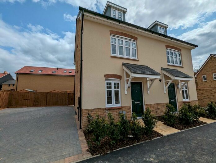 4 Bedroom Semi-Detached House To Rent In Queenville, Willowsway Road, Wixams, MK42