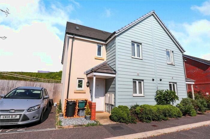 3 Bedroom Semi-Detached House For Sale In Churchill Road, Bideford, EX39
