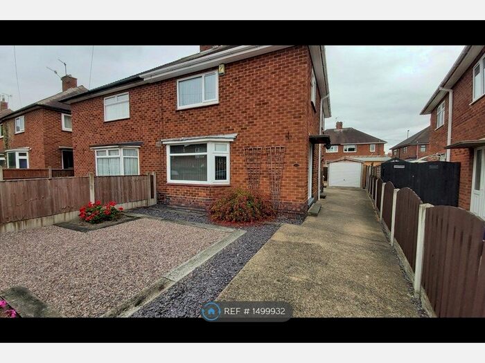 3 Bedroom Semi-Detached House To Rent In Murby Crescent, Nottingham, NG6