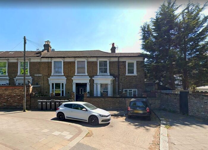 Studio To Rent In Surrey Crescent, Chiswick, London, W4