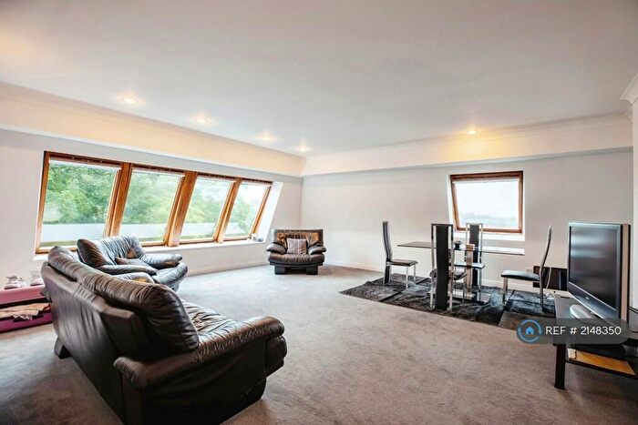 2 Bedroom Flat To Rent In Taymount Rise, London, SE23