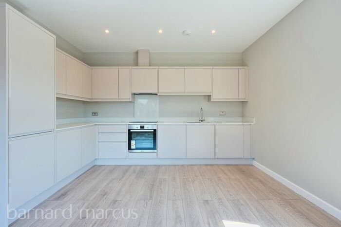 2 Bedroom Flat To Rent In Miles Road, Epsom, KT19