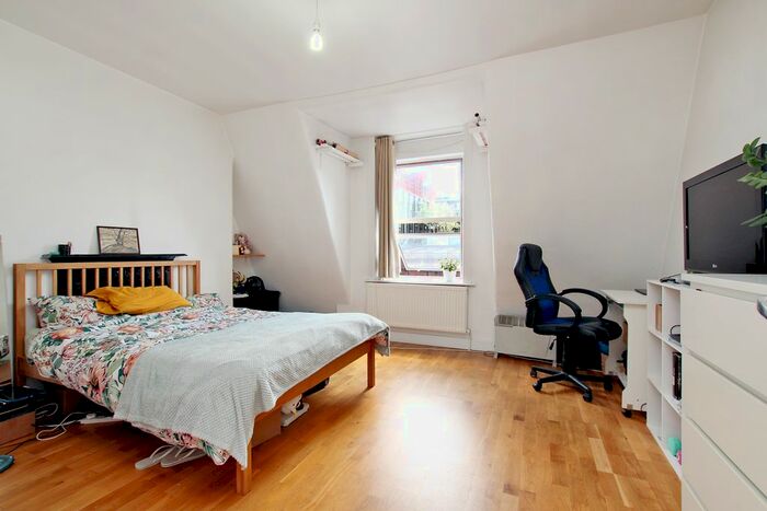 Studio To Rent In Fashion Street, Spitalfields, London, E1