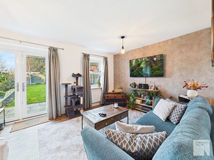 3 Bedroom Semi Detached House To Rent In Holland Street :: Platting, M40