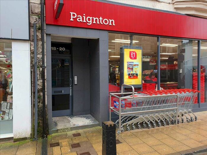 1 Bedroom Flat To Rent In Victoria Street, Paignton, TQ4