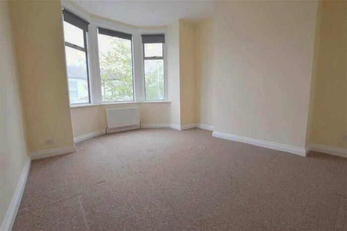 2 Bedroom Flat To Rent In Leslie Road, East Finchley, N2