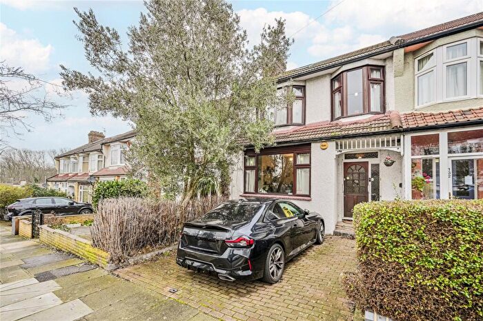 3 Bedroom Terraced House For Sale In Shrewsbury Road, London, N11