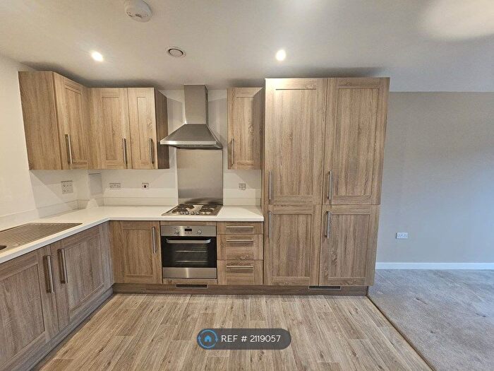 1 Bedroom Flat To Rent In Station View, Guildford, GU1