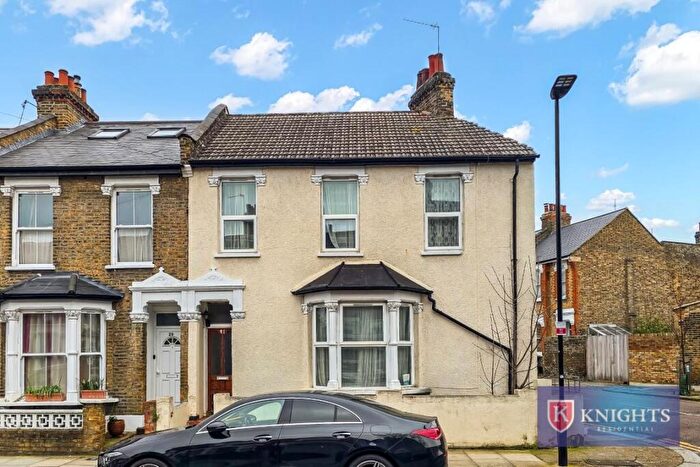 3 Bedroom End Of Terrace House For Sale In Ranelaigh Road, Tottenham, London, N17